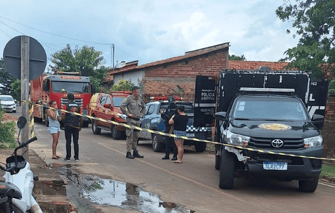 As policias Civil e Militar estiveram no local para os procedimentos cabíveis