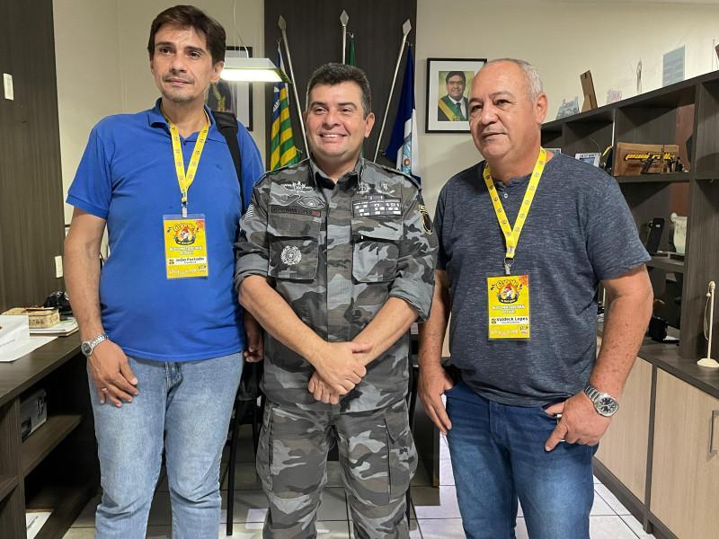 Reunião da polícia com o presidente do capote da madrugada