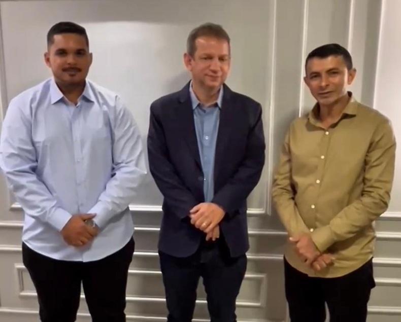 O prefeito Adonaldo Cassiano fecha parceria com o deputado Castro Neto em busca de recursos para o desenvolvimento do município