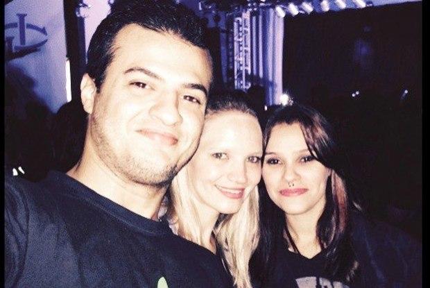 Os três hoje moram em uma casa de um só quarto, mas pretendem aumentar a família