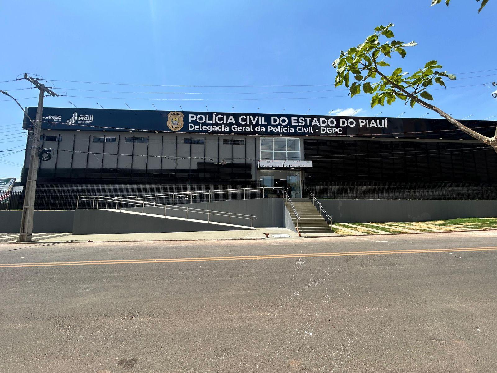 Prédio moderno tem melhor estrutura  para os servidores e para receber mlhor a população