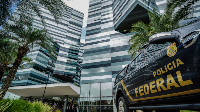Em 3 de maio de 2023, a PF deflagrou a operação Venire, que verificou registros falsos em plataformas do SUS
