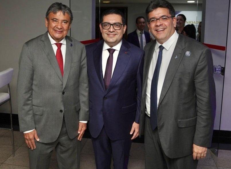 Wellington Dias e Rafael Fonteles participaram da posse de Joaquim Bezerra