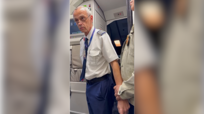 Piloto da Latam foi preso dentro da cabine do avião no aeroporto de Congonhas, em operação que investiga rede de exploração sexual infantil