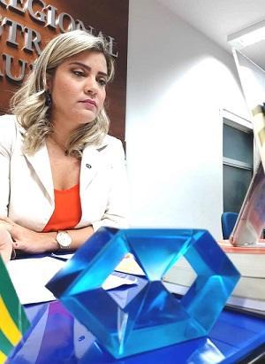 Presidente do CRA-PI  Letícia Muniz