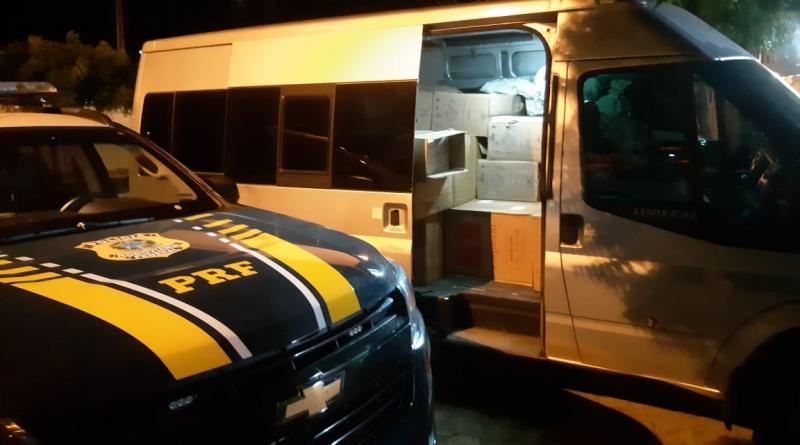 Carga era transportada em micro ônibus