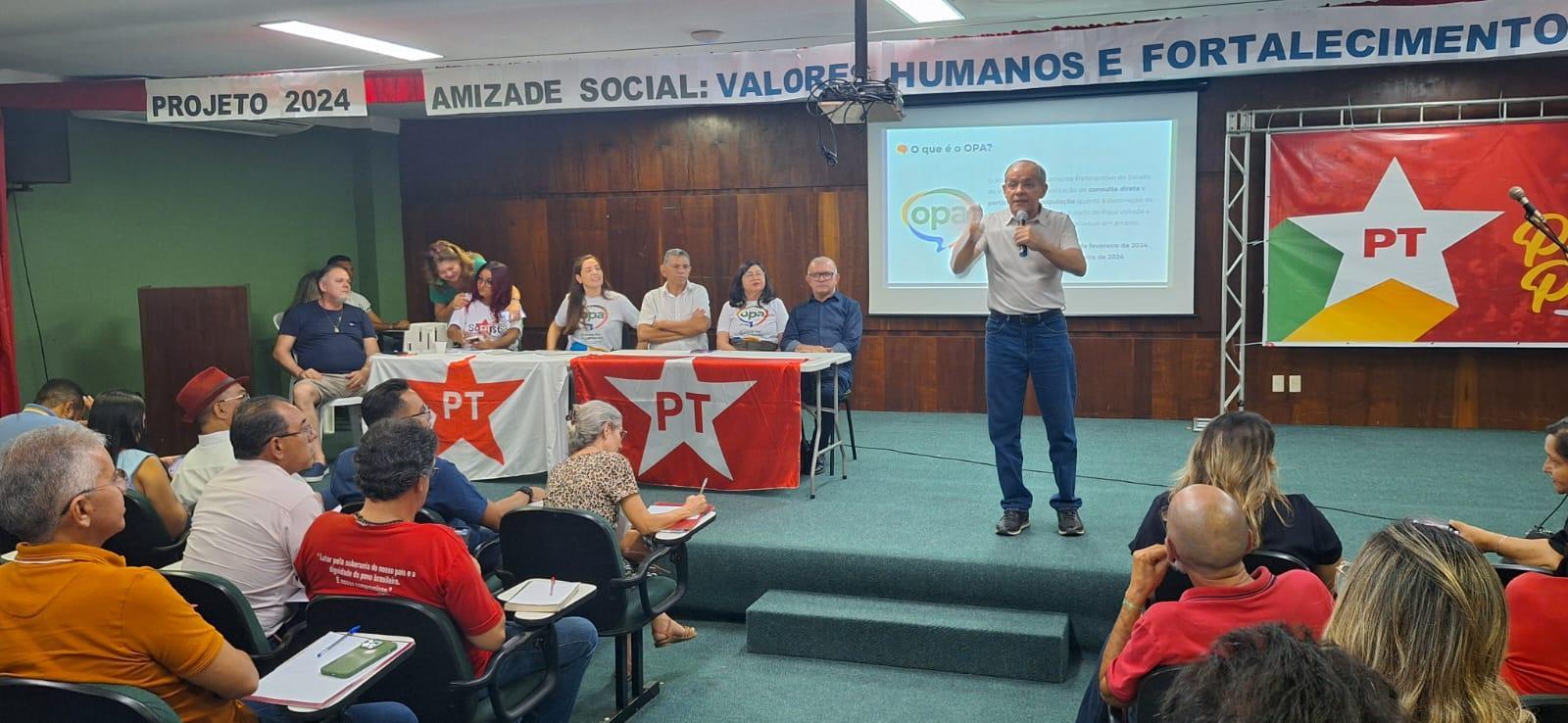 Cúpula de campanha do PT se reúne para discutir plano de governo
