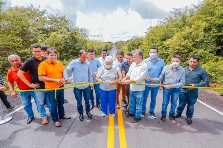 Regina Sousa participa da inauguração da PI-130