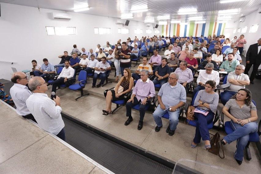 Firmino Filho reuniu secretariado para tratar do assunto