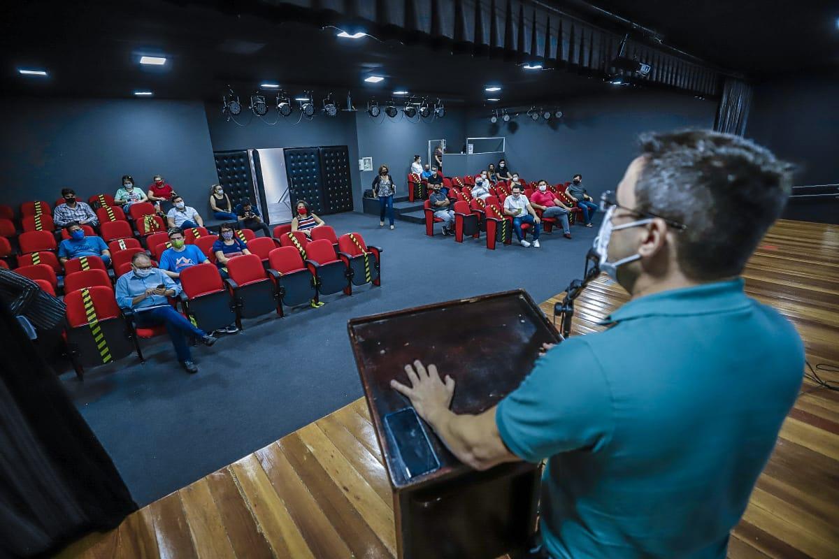 Reunião com contemplados