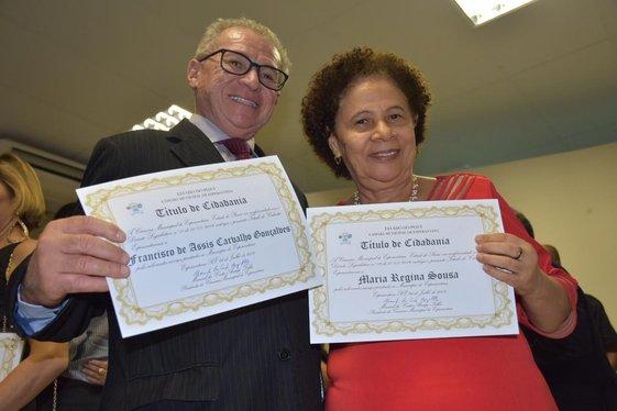 Regina é homenageada