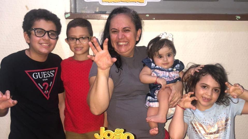 Mulheres que cuidam dos órfãos da pandemia no Ceará vivem primeiro Dia das Mães entre amor e saudade