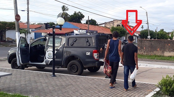 Jovem estupra adolescente