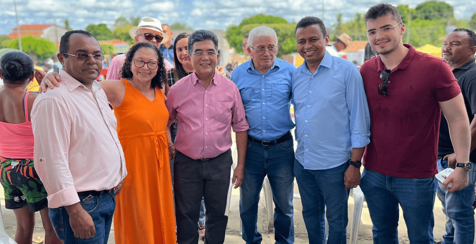 Políticos participam de evento em Santa Rosa do Piauí