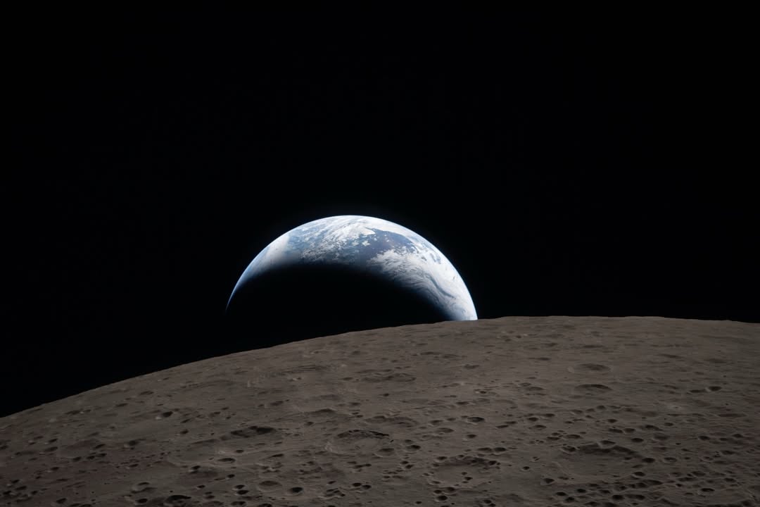 Primeira foto do lado oculto da lua