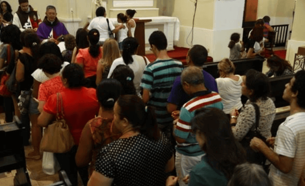 As missas diárias na Igreja de Nossa Senhora do Amparo são muito prestigiadas