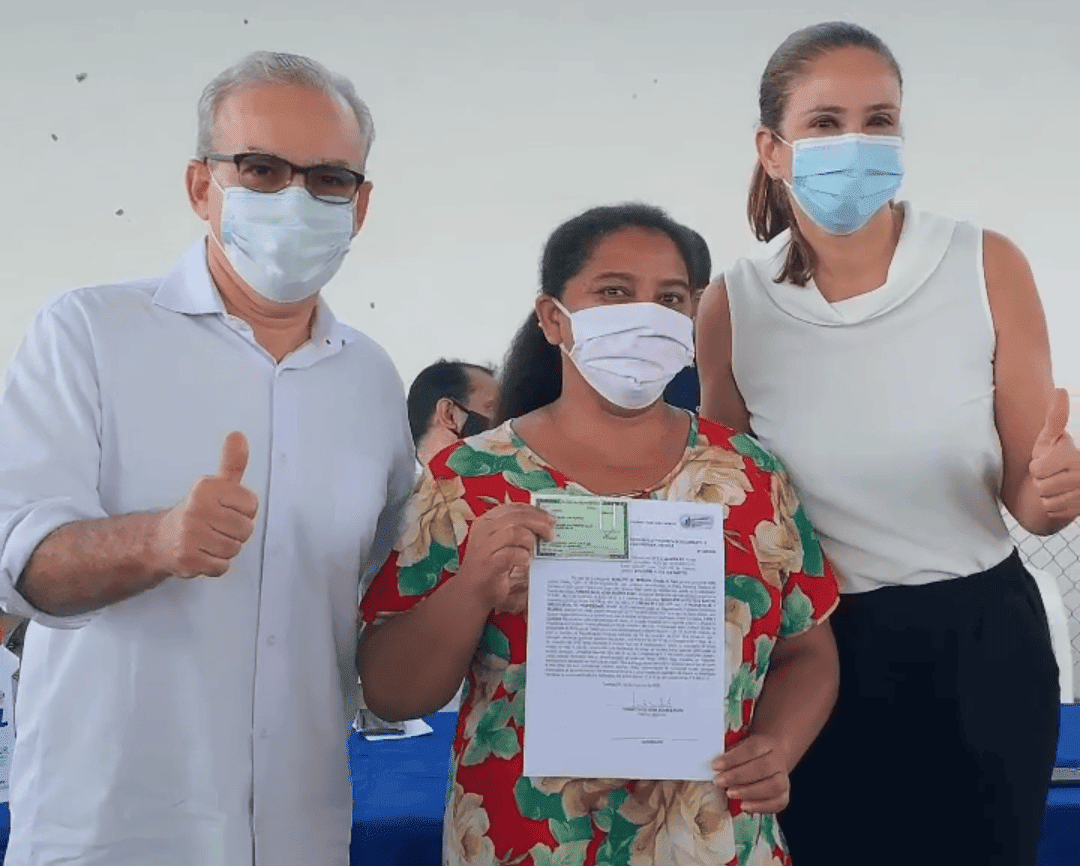Firmino distribui mais de 1,3 títulos de terra às vésperas das eleições em Teresina