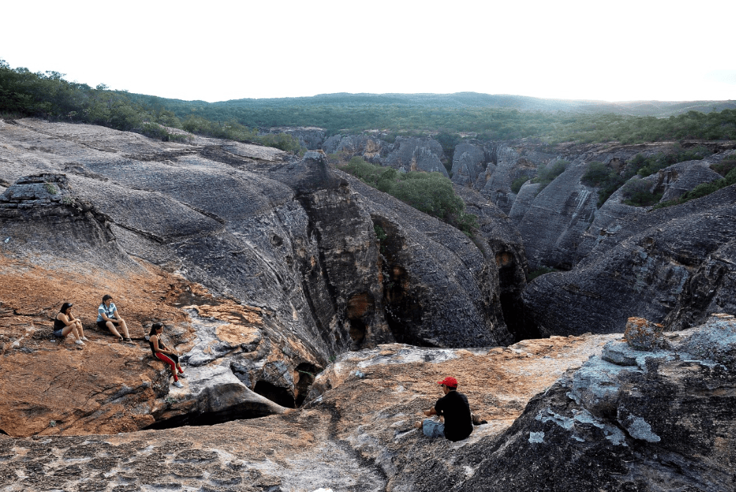 Vale das canoas na Serra da Capivara