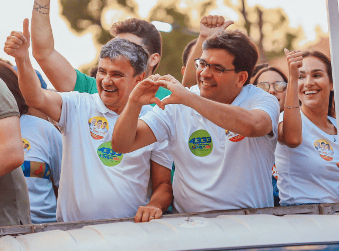 Rafael Fonteles e Wellington Dias na carreata em Altos