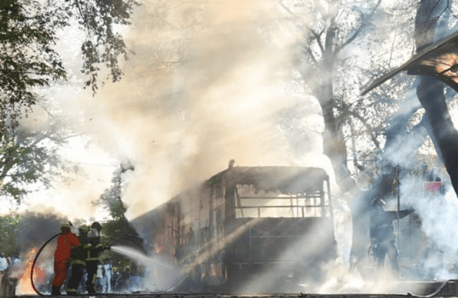 A fumaça e o calor dificultaram o trabalho dos Bombeiros