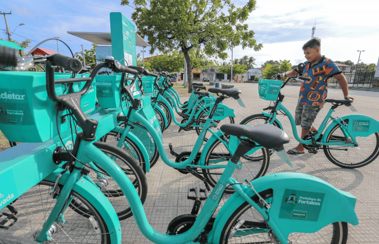 Bicicletários estão por toda parte em Fortaleza