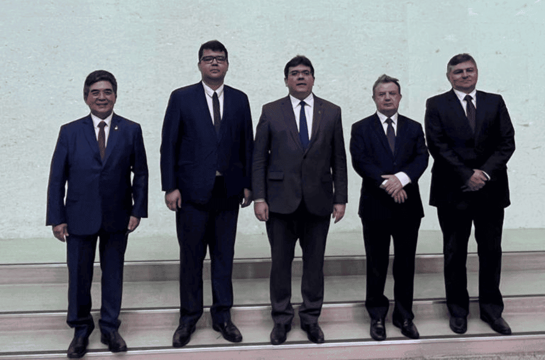 Deputado Limma na vomitiva do governador
