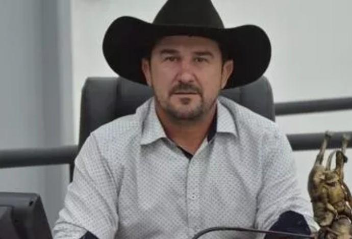 Edvaldo Estância Luana: falso moralismo