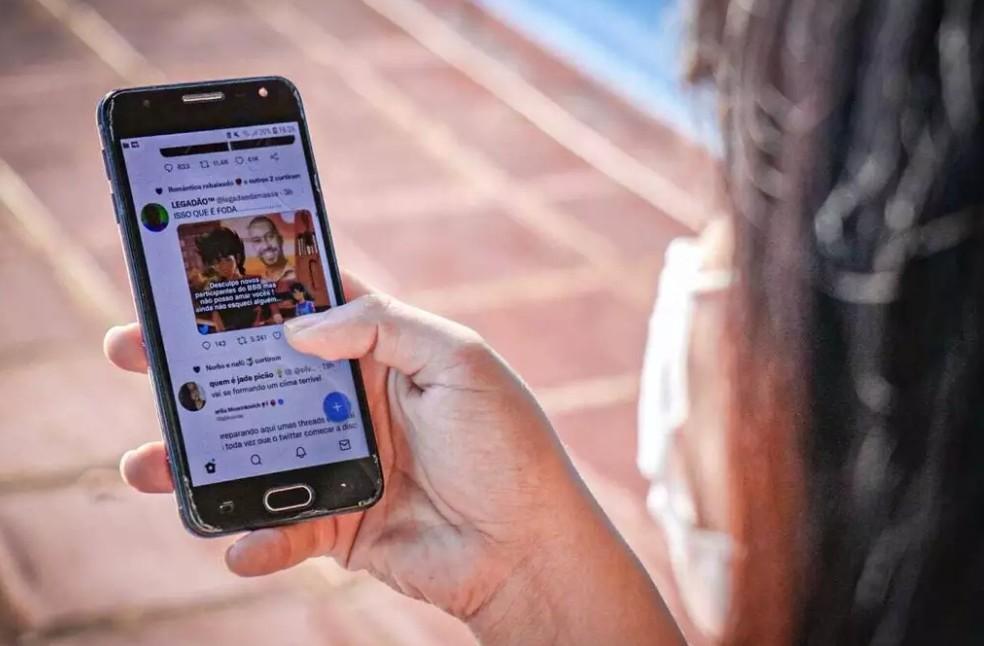 Ficar com celular na mão pode voltar a ser seguro