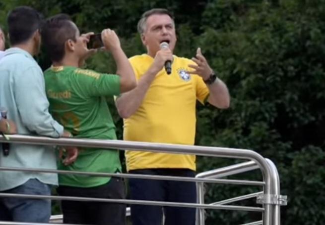 Bolsonaro falou manso na Paulista. Os seguidores esperavam do "capitão valente e bravo" de antes