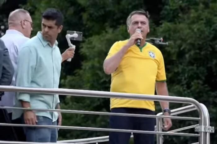Jair Bolsonaro estava calmo e falou em tom moderado