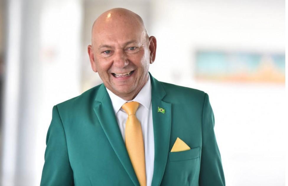 Luciano Hang está evitando polêmicas na política