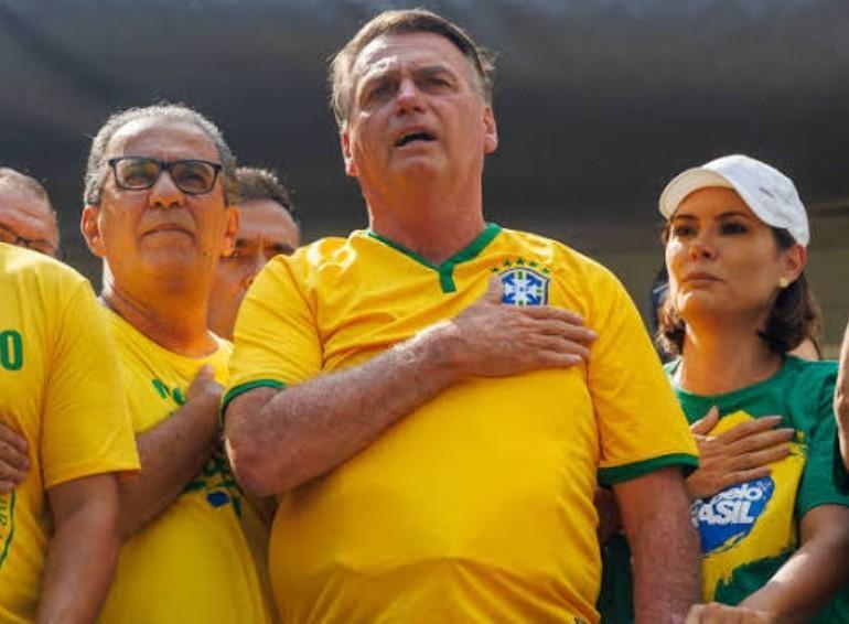 Jair e Michele Bolsonaro na manifestação da Paulista