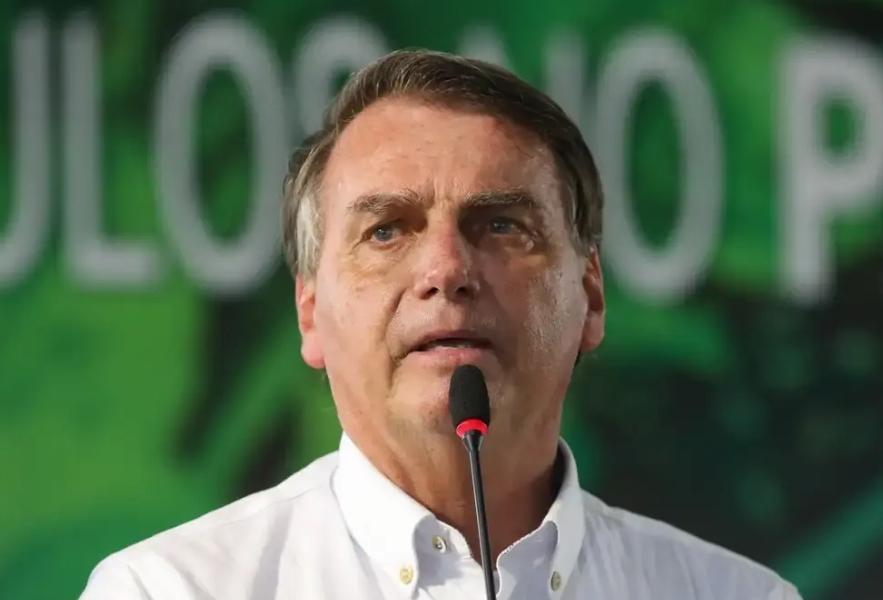 Bolsonaro recebeu doação até de mortos, diz TSE