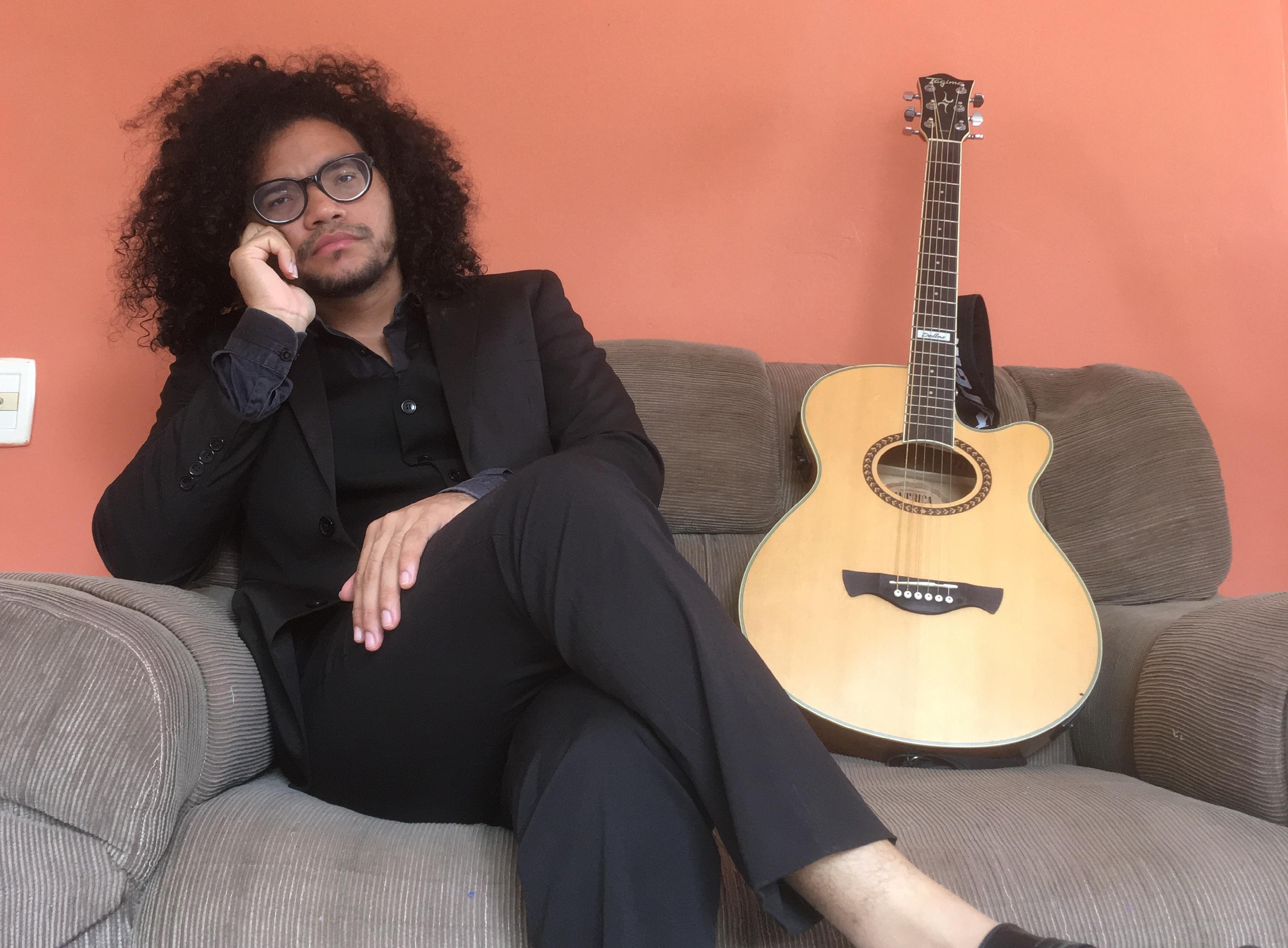 Violonista clássico Daniel Santiago