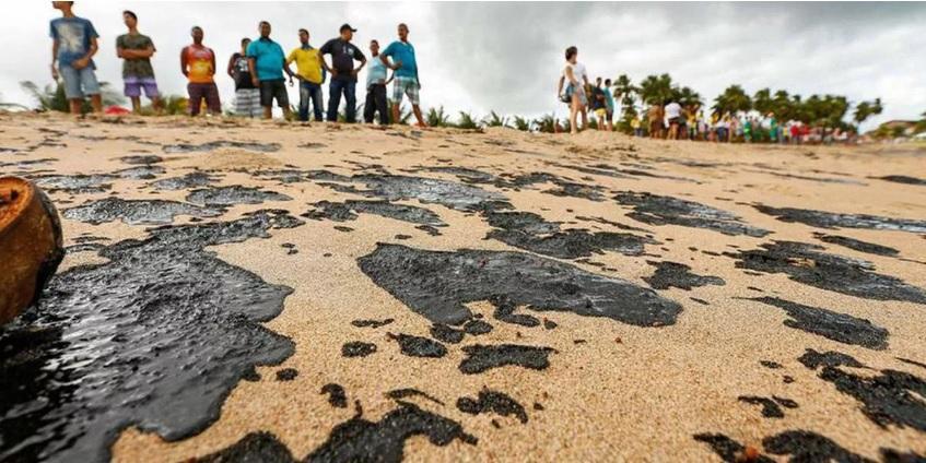 Manchas de óleo no litoral do Nordeste
