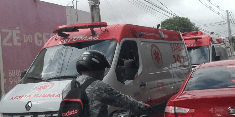 As ambulâncias do Samu foram acionadas ao local do acidente