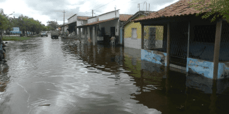 Esperantina sofre com enchente
