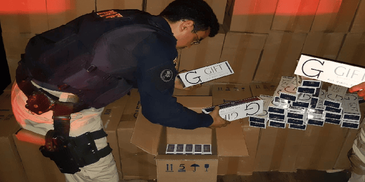 PRF apreende grande quantidade de cigarros