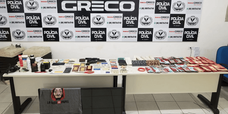 Material apreendido com a quadrilha