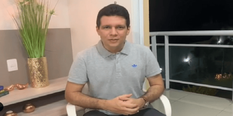 Marcelo Magno anuncia volta à TV após ficar curado da COVID-19