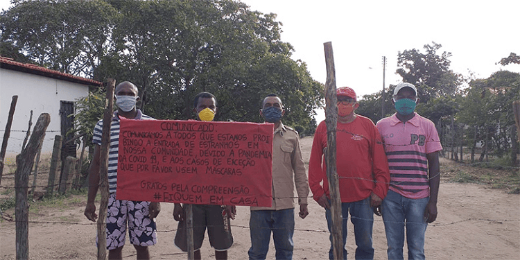 Moradores bloqueiam entrada de assentamento para tentar impedir contaminação pelo coronavírus