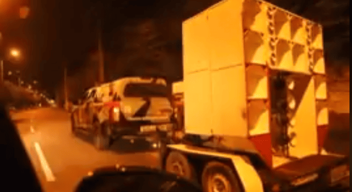 Polícia acaba com aglomeração e apreende paredão de som em Teresina