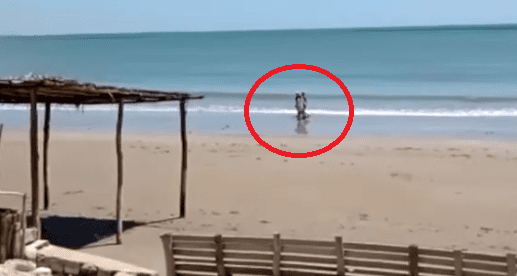 Mão Santa descumpre decreto e vai passear na praia com a esposa
