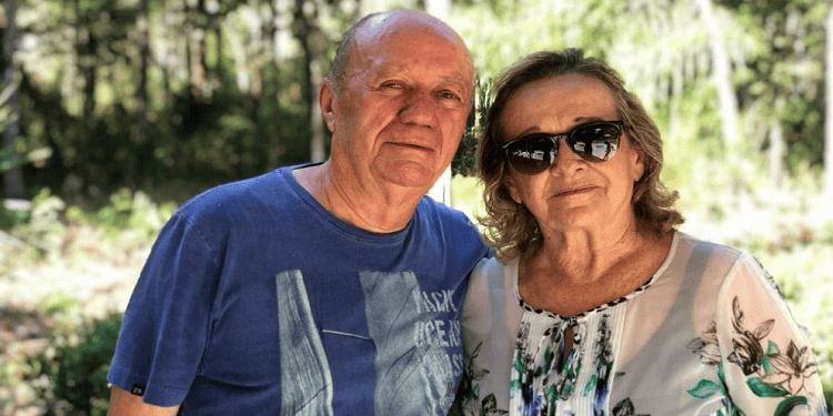 Aldemir Nunes ao lado da esposa Neta Santos