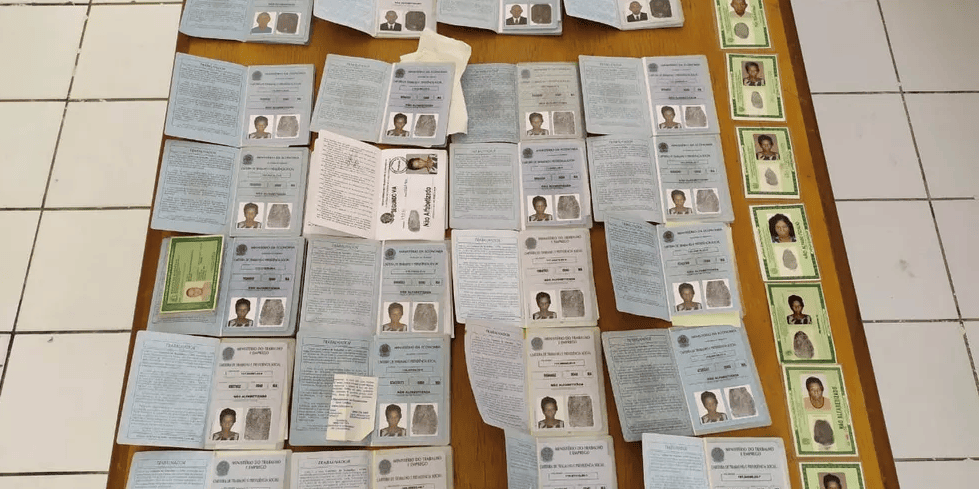 Documentos falsificados apreendidos