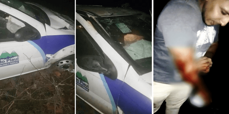 Ambulância capota e motorista fica ferido na PI-115