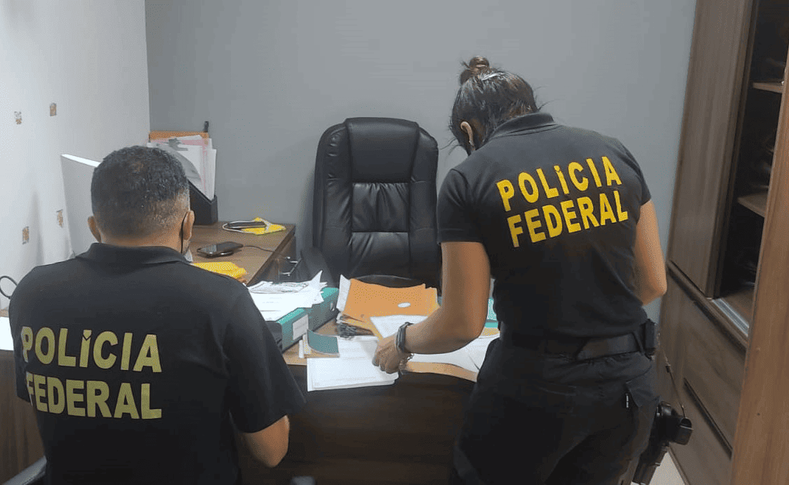 Polícia Federal faz buscas em escritórios de advocacia