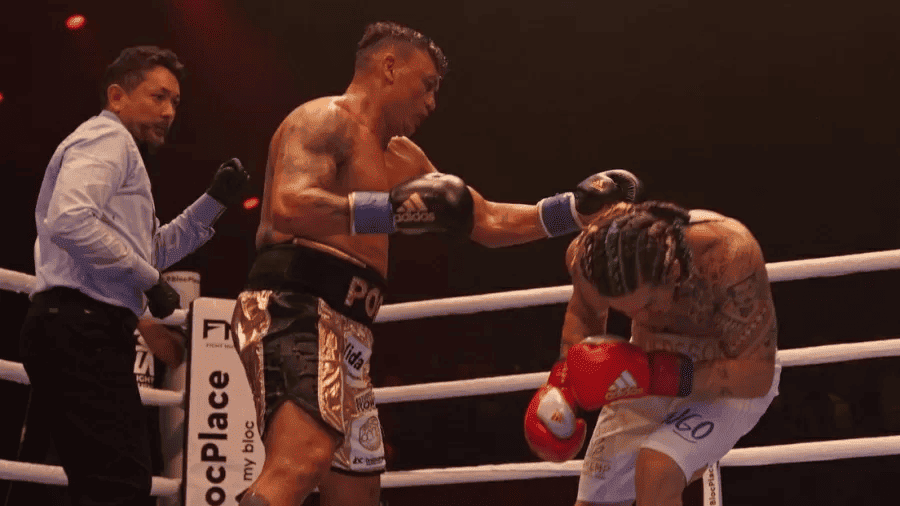 Popó acerta Whindersson Nunes durante luta principal do Fight Music Show