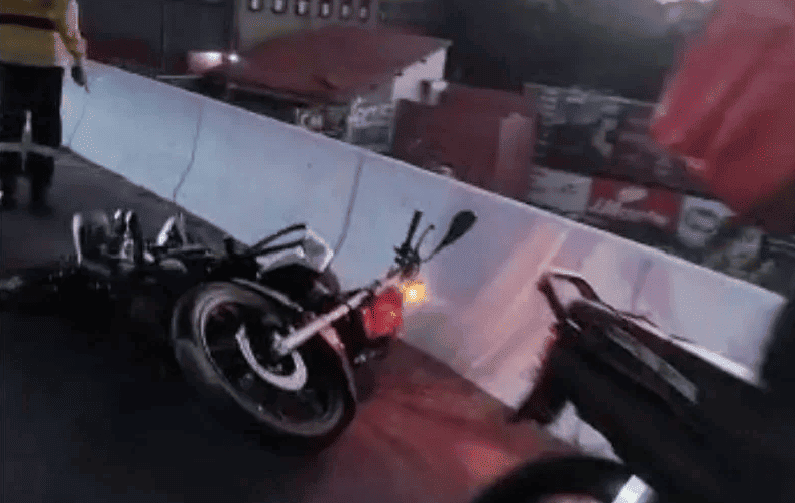 Motociclista cai da Ponte da Amizade e morre