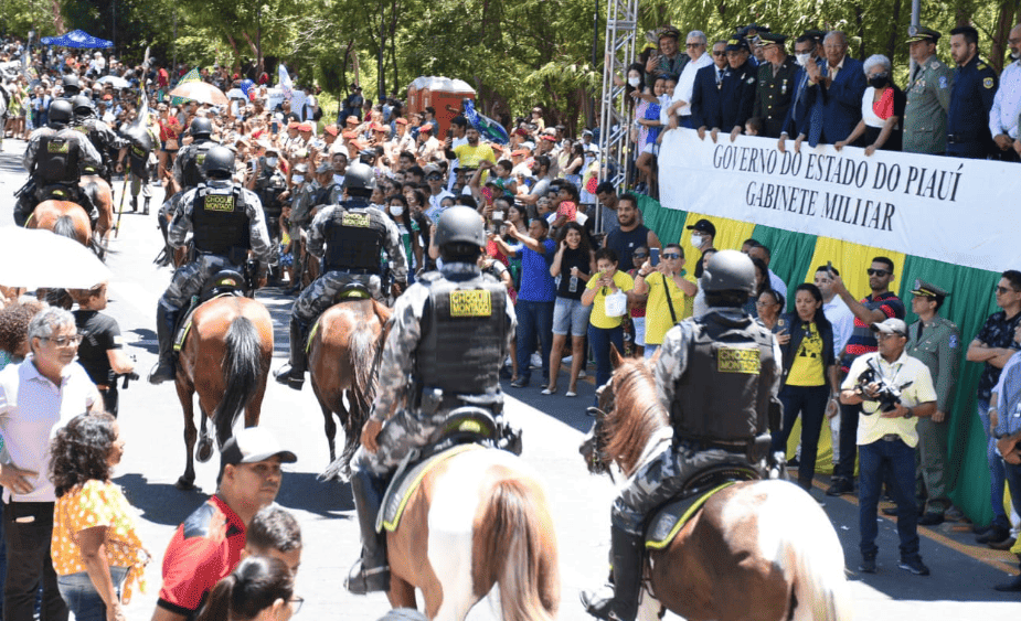 Desfile cívico de 7 de Setembro em Teresina